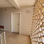 Chic Escape Near Blloku Appartement *
