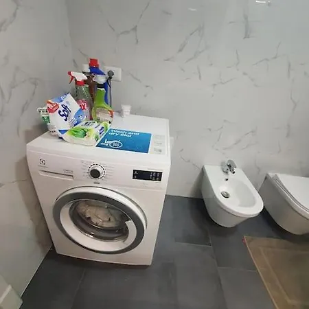 Chic Escape Near Blloku Apartmán