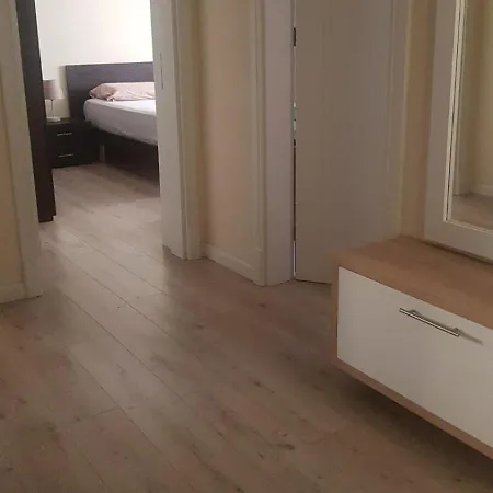 Chic Escape Near Blloku Apartment